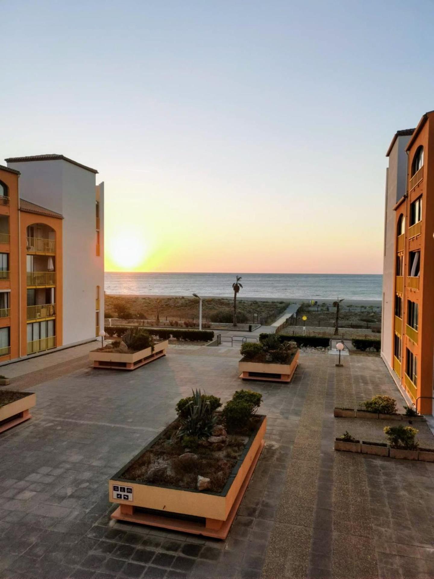 Appartement Vue Mer,Acces Direct Plage,Fibre,Clim,Parking Public Gratuit Le Barcarès Exteriör bild
